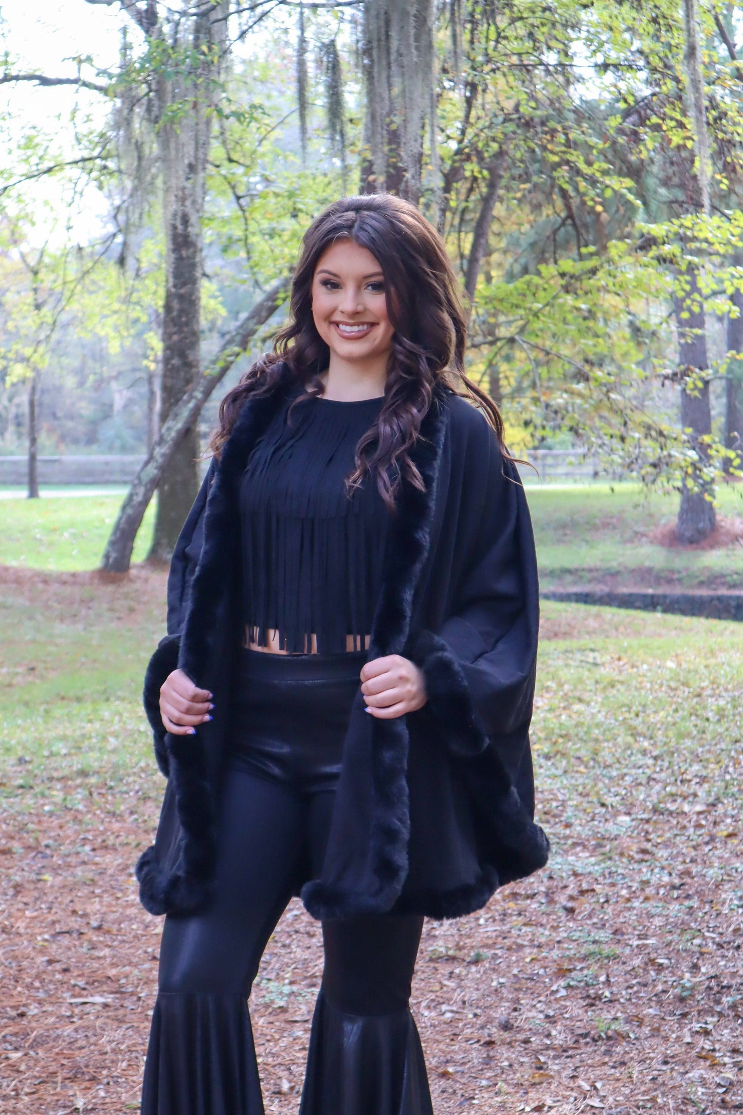 MK135 Lubbock Fur Trim Poncho - Olive: OLIVE / S