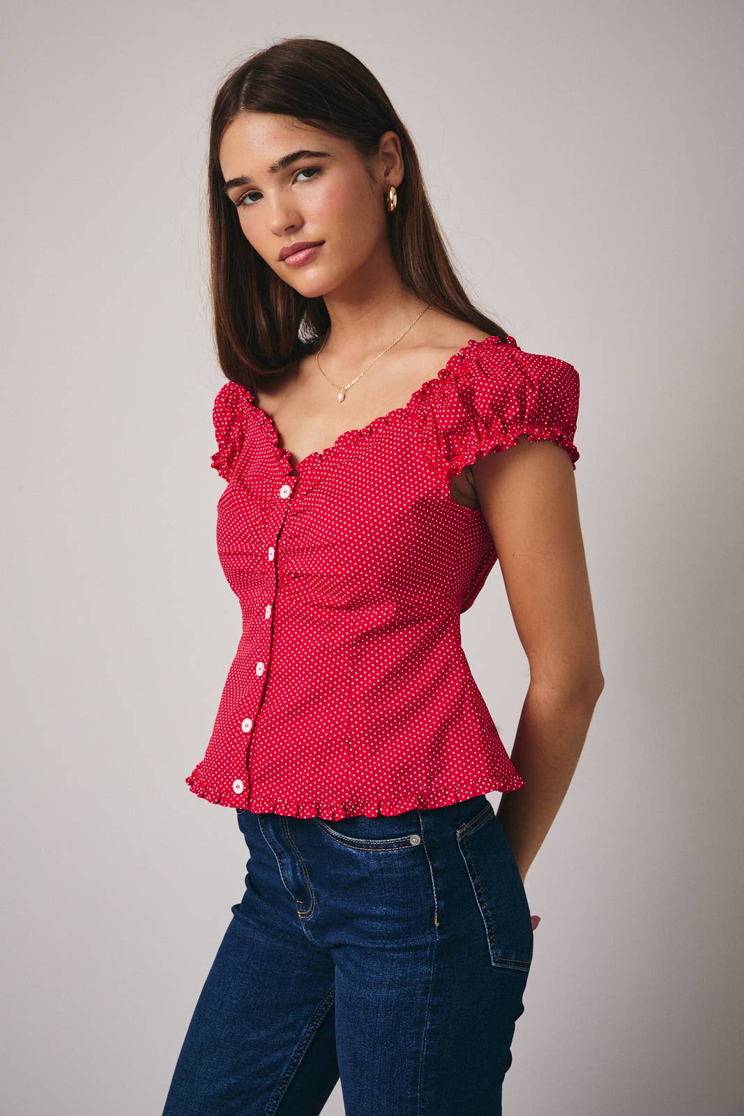CAP SLEEVE BUTTON DOWN POLKA DOT TOP: RED-WHITE DOT