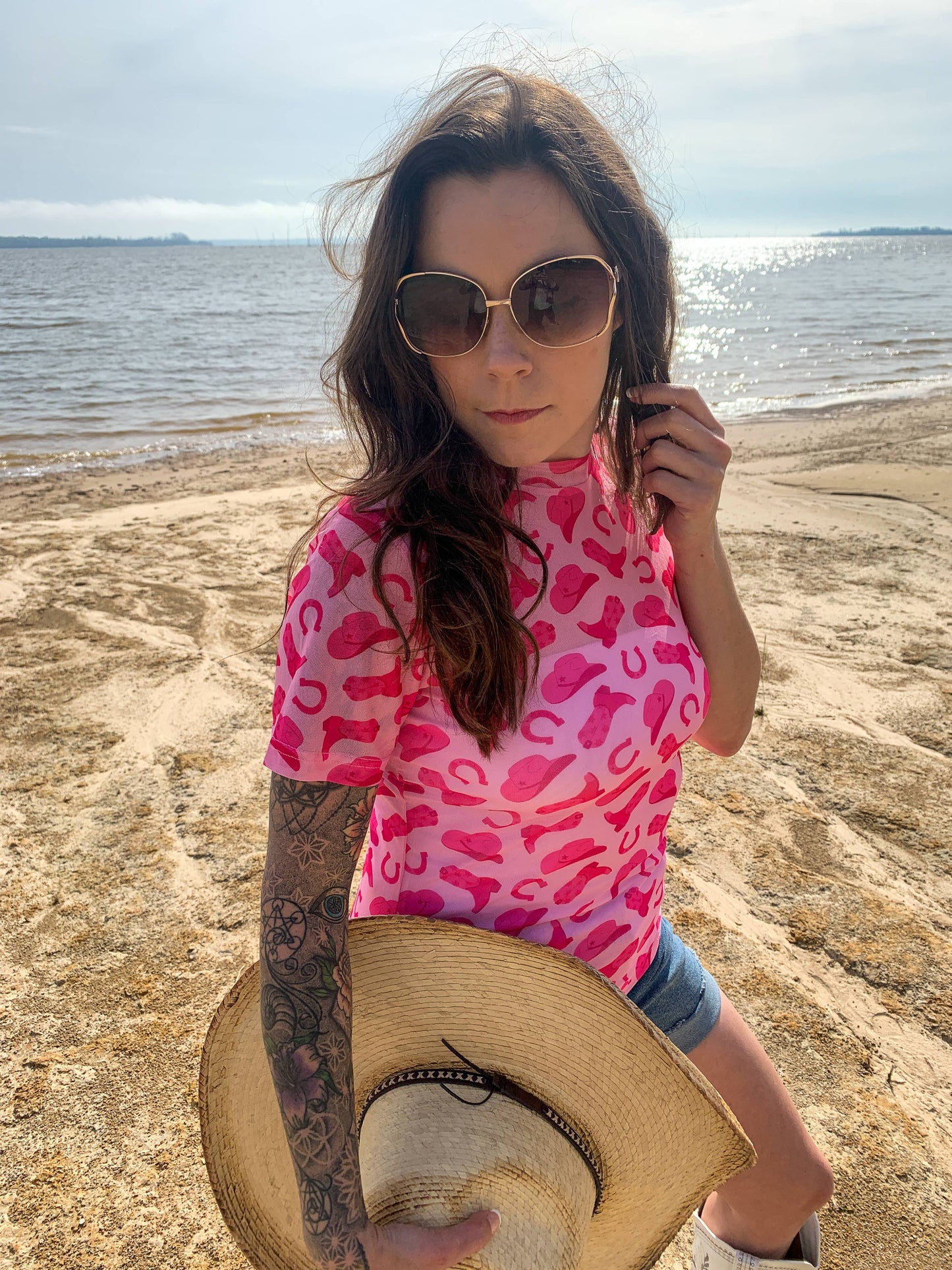 MK325 Blush & Bashful Short Sleeve Mesh Top - Pink Western: Pink Western / M