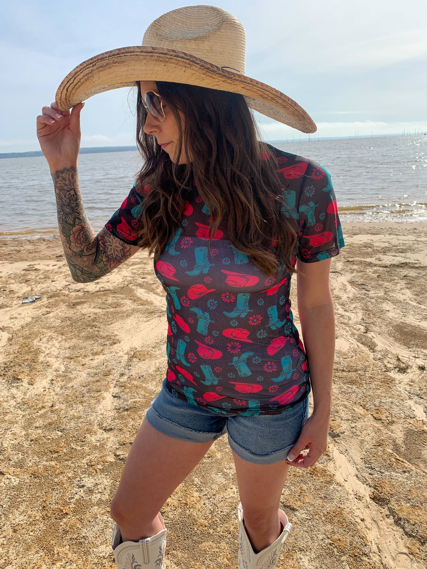 MK325 Dancehall Diva Short Sleeve Mesh Top - Blk/Tur/Pink: Merigold Western / M