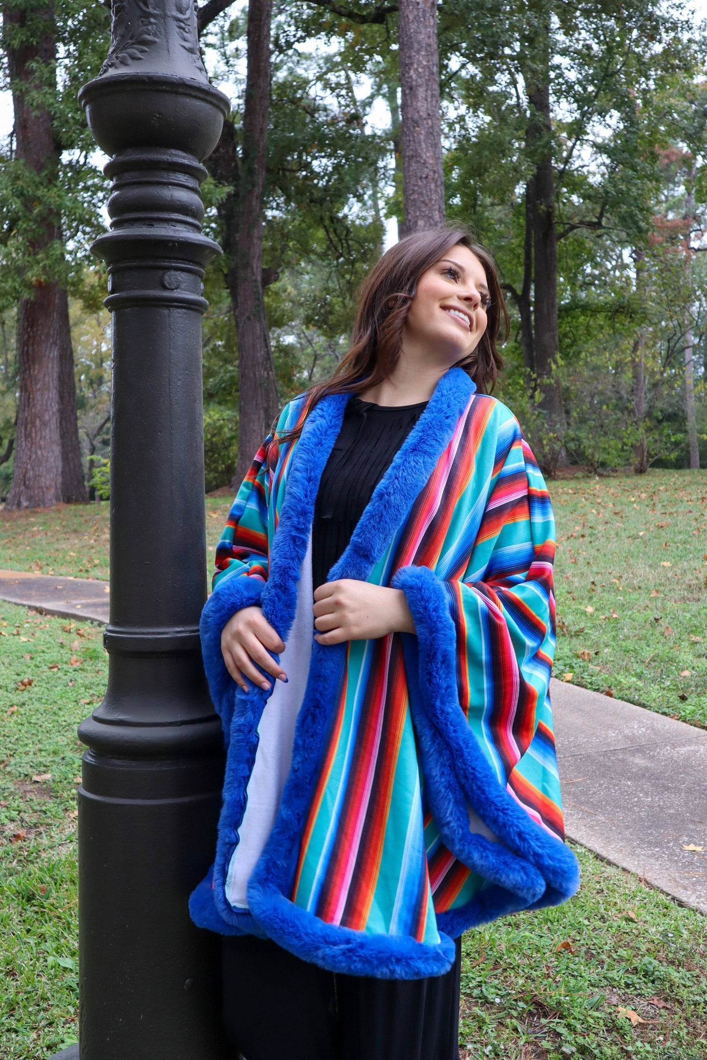 MK135 Lubbock Fur Trim Poncho - Olive: OLIVE / S