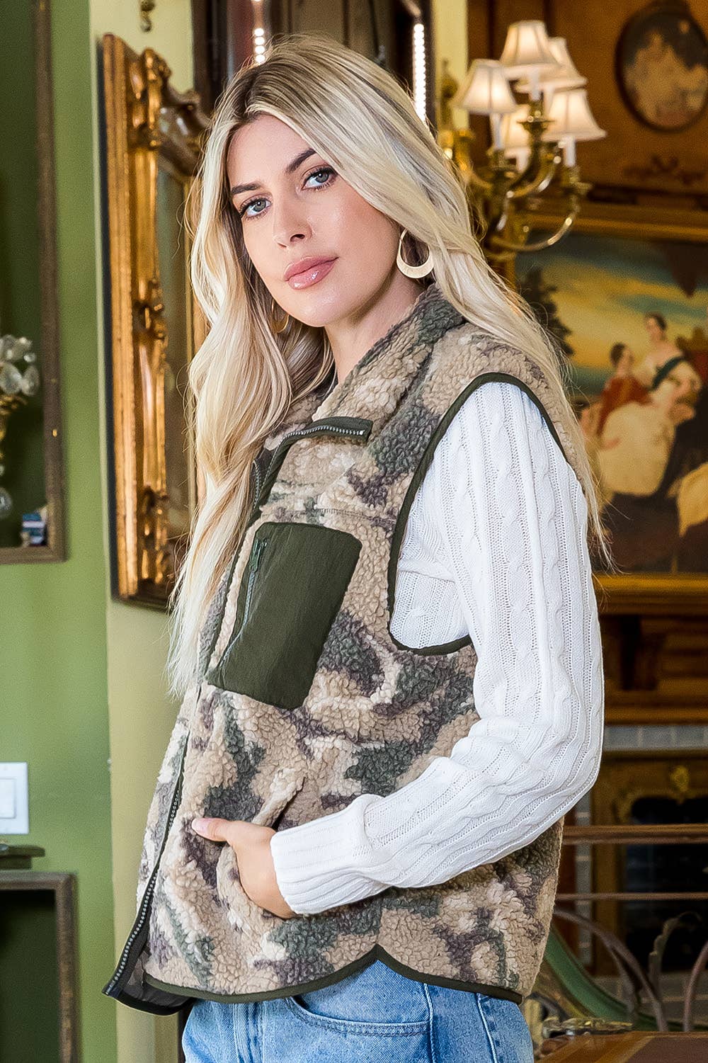 SHEARLING VEST: CAMOUFLAGE / S
