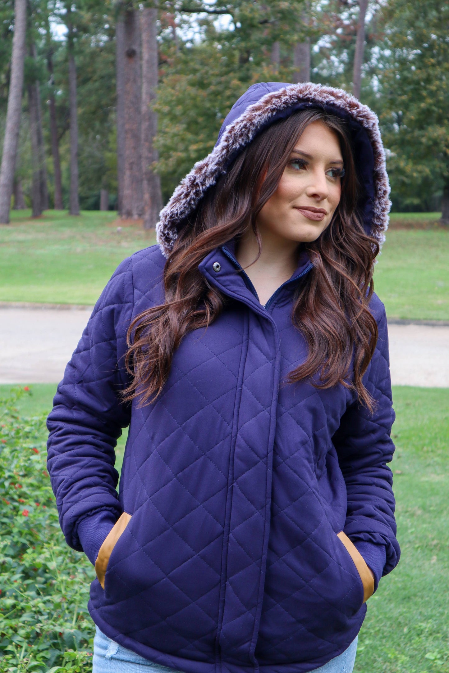 MK132 Carolina Fur Trimmed Quilted Jacket - Navy: NAVY / M