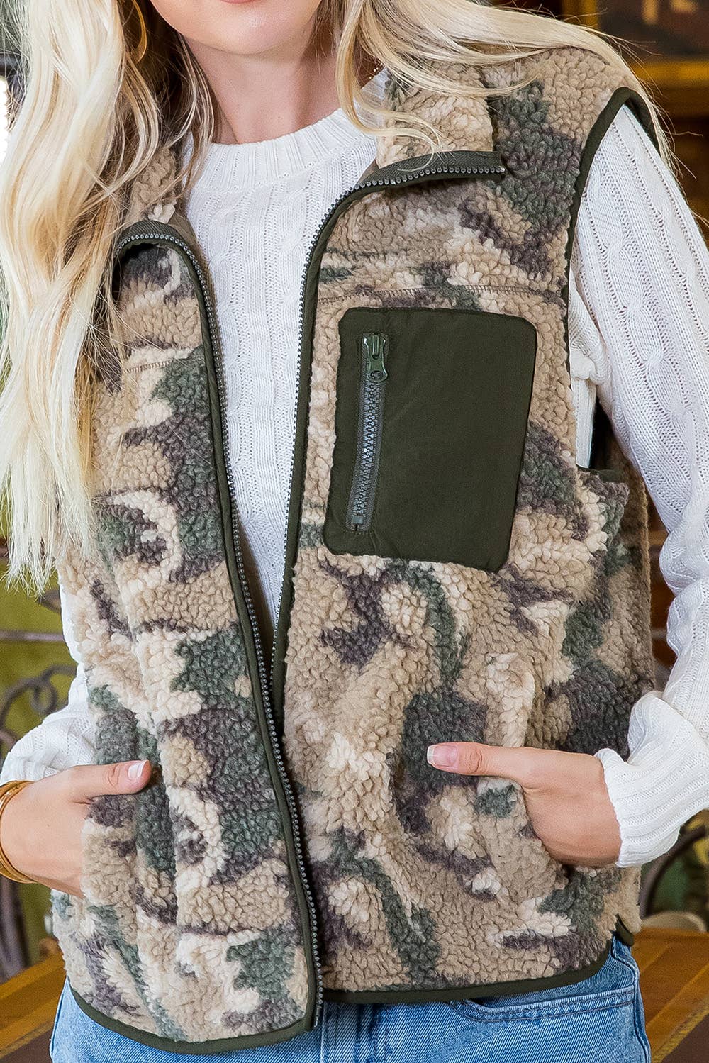 SHEARLING VEST: CAMOUFLAGE / S