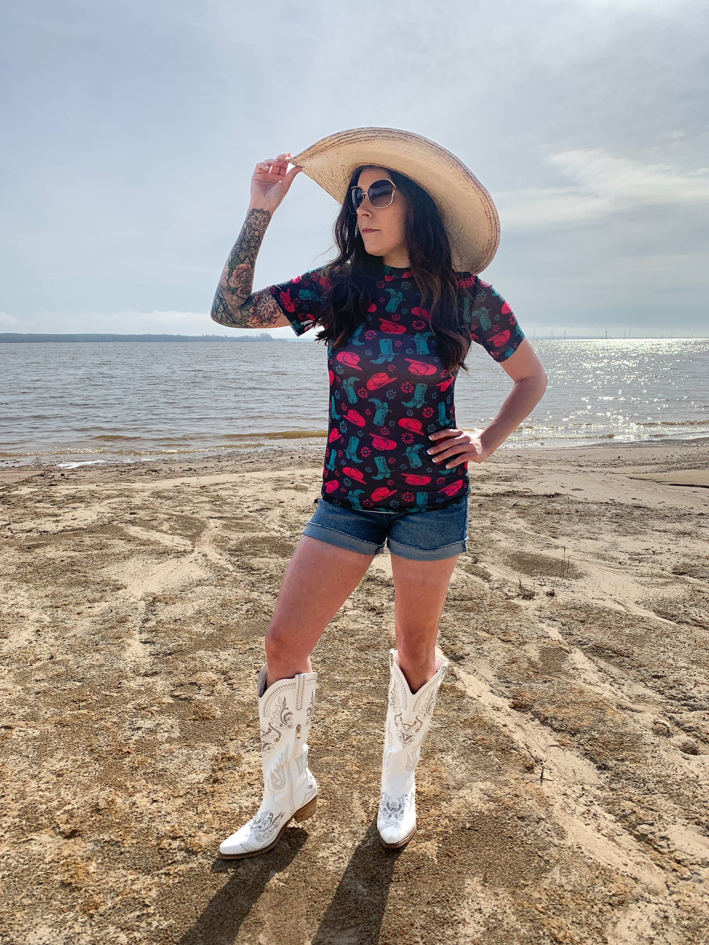 MK325 Dancehall Diva Short Sleeve Mesh Top - Blk/Tur/Pink: Merigold Western / L