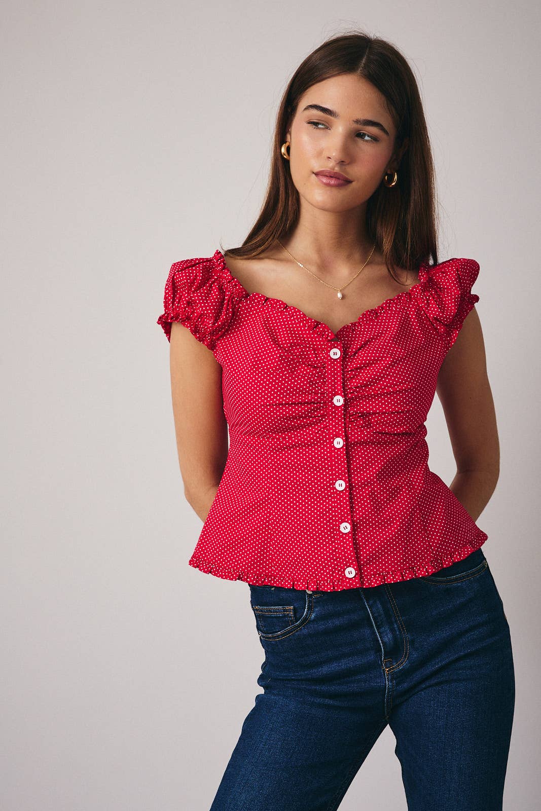 CAP SLEEVE BUTTON DOWN POLKA DOT TOP: RED-WHITE DOT