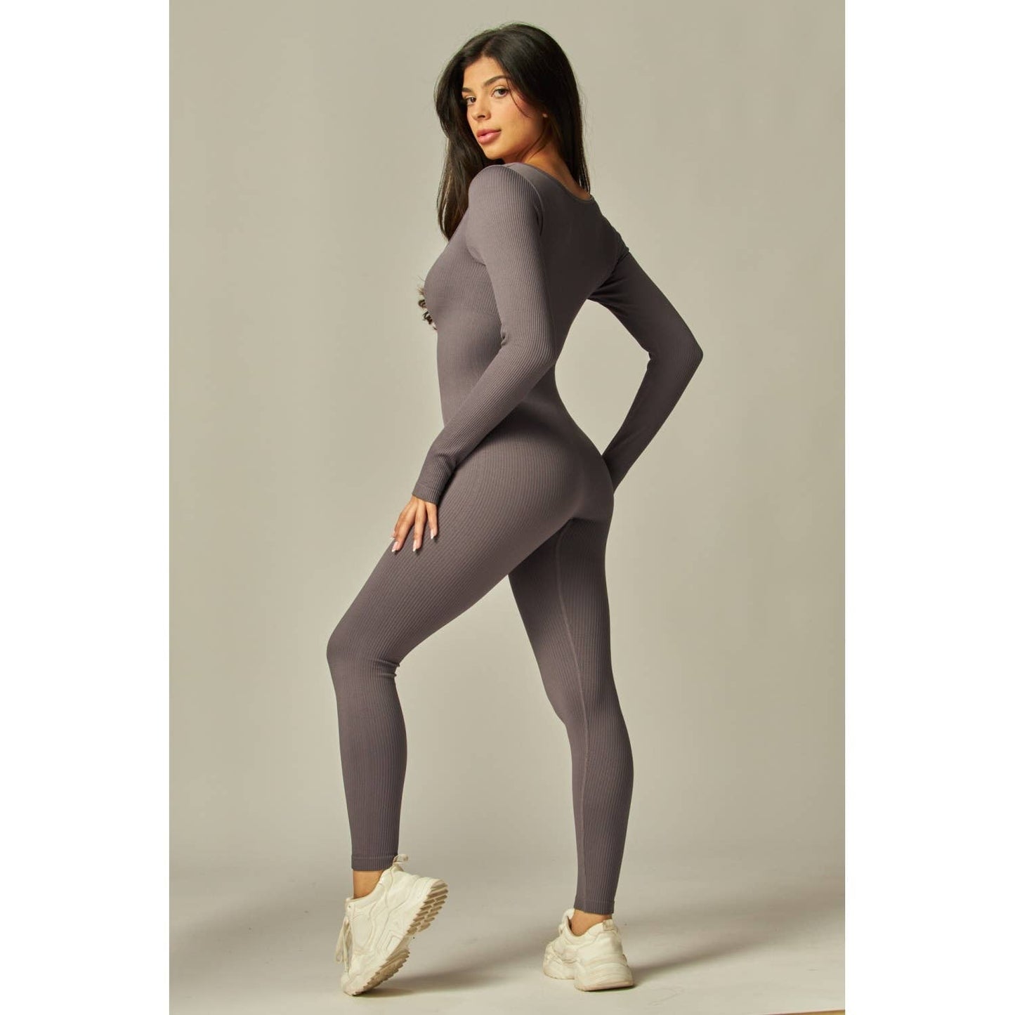 RIBBED ROUND NECK JUMPSUIT: ESPRESSO / M/L